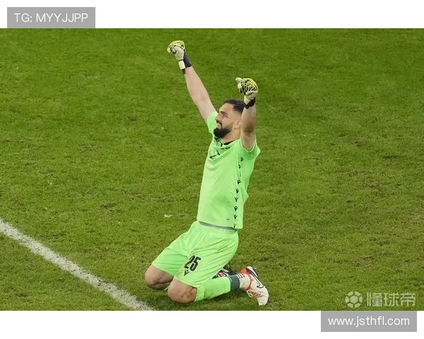 马马尔达什维利迎来利物浦生涯首秀 首次出战英联杯展现新风采 马马尔达什维利迎来利物浦生涯首秀 首次出战英联杯展现新风采