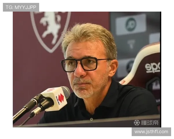 都灵主帅与记者争执激烈直言不尊重自己职业场面一度失控 都灵主帅与记者争执激烈直言不尊重自己职业场面一度失控