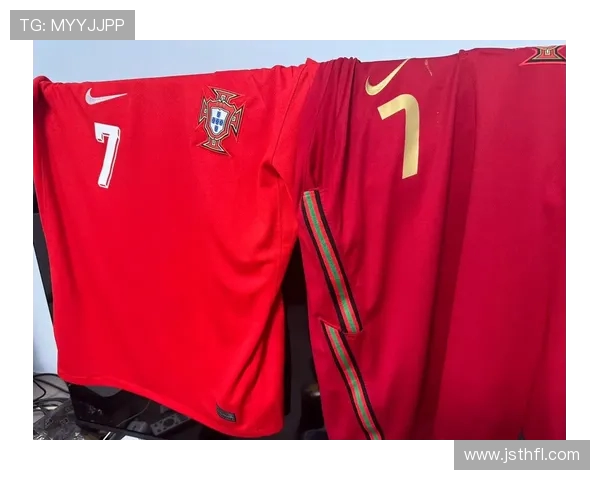 罗哥点球引争议,赛场风波不断,球迷热议纷纷 罗哥点球引争议,赛场风波不断,球迷热议纷纷