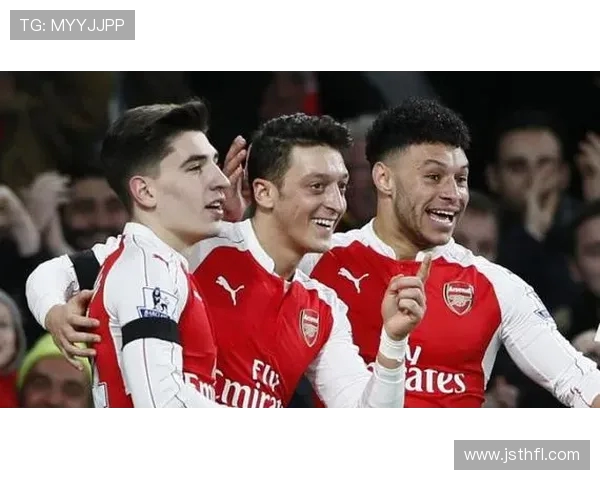 英超再添甜蜜佳话伯恩茅斯铁卫塞内西恋上女足后防新星鲍尔斯 英超再添甜蜜佳话伯恩茅斯铁卫塞内西恋上女足后防新星鲍尔斯